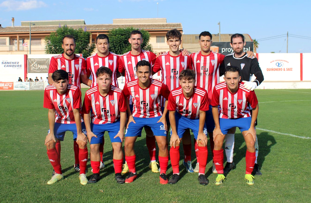 El Olmpico se hace con los tres puntos en casa ante el Santa Cruz (3-0)